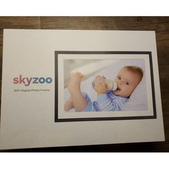Skyzoo Ten-Inch, Digital Picture Frame. Technology meets memories.